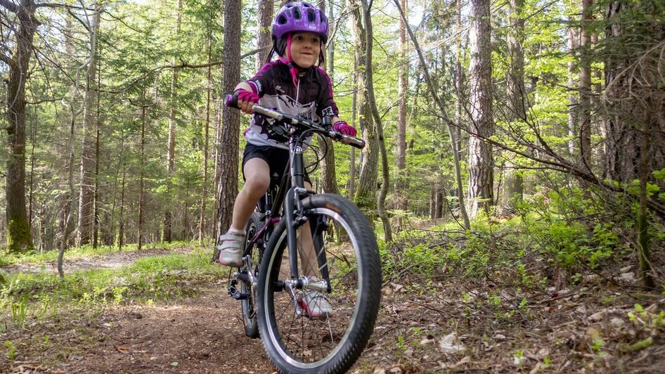 Mädchen am Bike 3Eiben Kids Bike Park | © 3Eiben Kids Bike Park