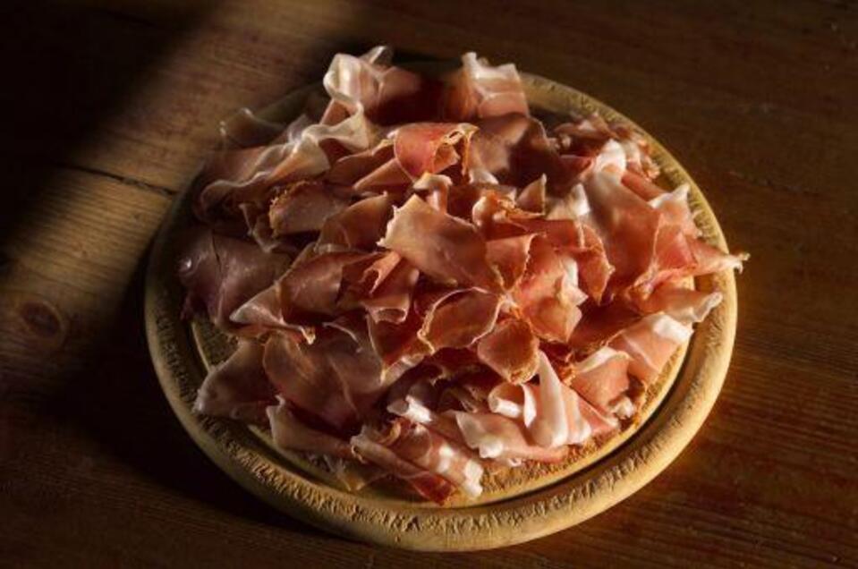 Schinken | Werner Krug | © Thermen- & Vulkanland Ab Hof Verkauf Ettl in Gnas - Impression #1 | © Thermen- & Vulkanland