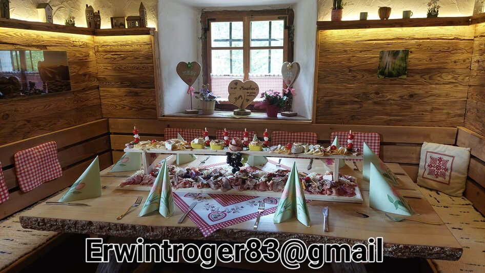 Foto mit E-Mail Adresse Innenansicht | © Erwin Troger