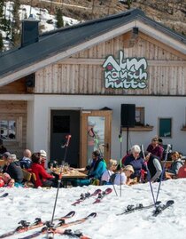 Die Almrauschhütte im Winter