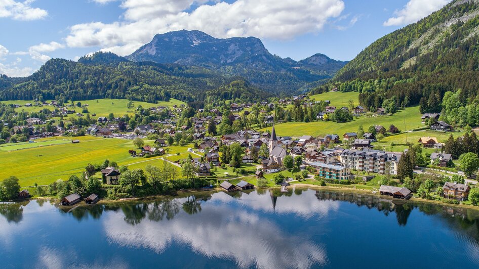 Altausseer See mit Kirche | © Drohnenfotos.at-Andreas Tischler