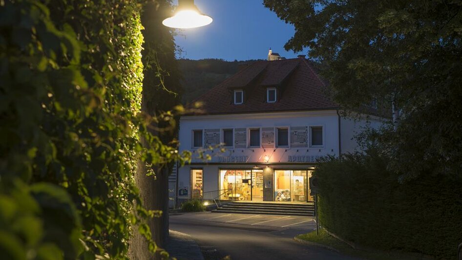 Apotheke Pöllau_Abendstimmung_Osteiermark | © Apotheke "Zum Schwarzen Adler"