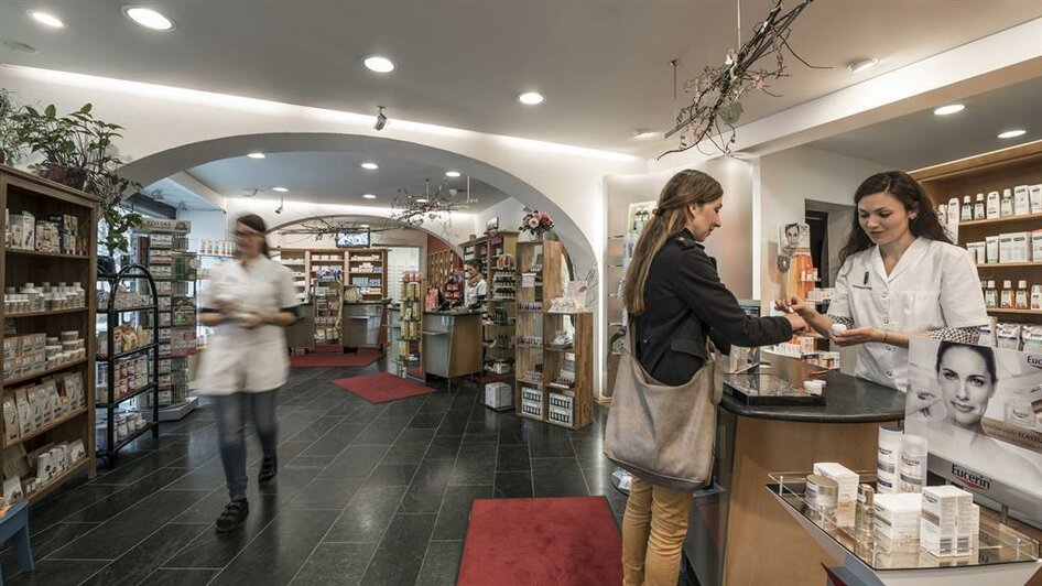 Apotheke Pöllau_Innenansicht_Oststeiermark | © Apotheke "Zum Schwarzen Adler"