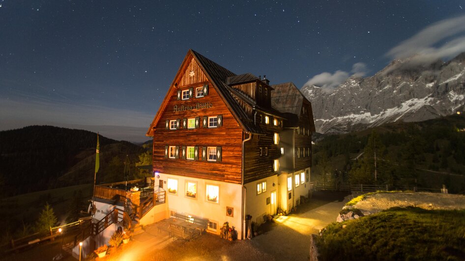 Austriahütte in Abendstimmung | © Dominik Steiner