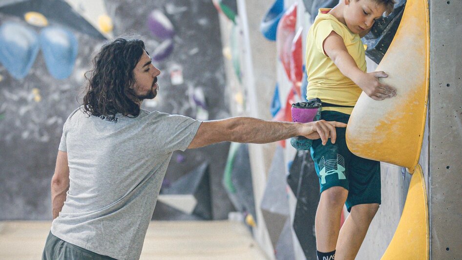Klettertraining für Kinder im BLOC HOUSE Graz | © by AchimR