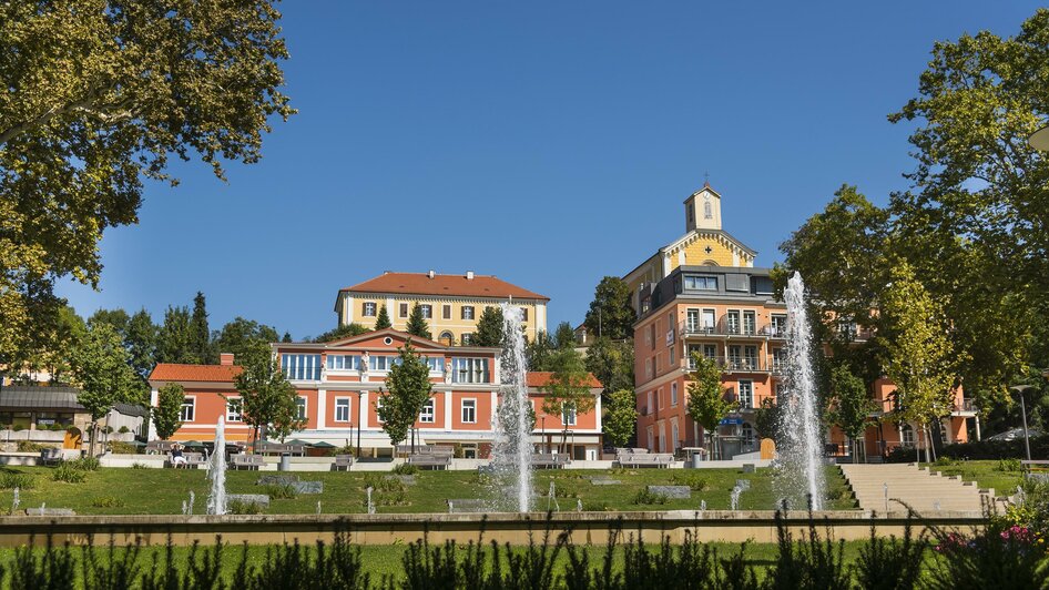 Blick zur Pfarrkirche | © TVB Thermen- & Vulkanland