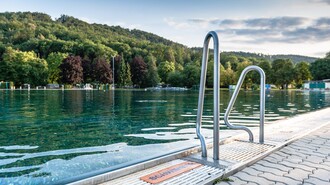 Naturbad Straßgang in Graz – Sommerfrische im Grün | © Holding Graz - Joel Kernasenko