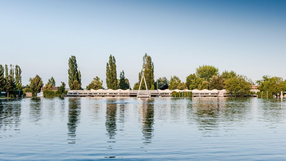 Panorama im Naturbad Straßgang in Graz | © Holding Graz - Joel Kernasenko