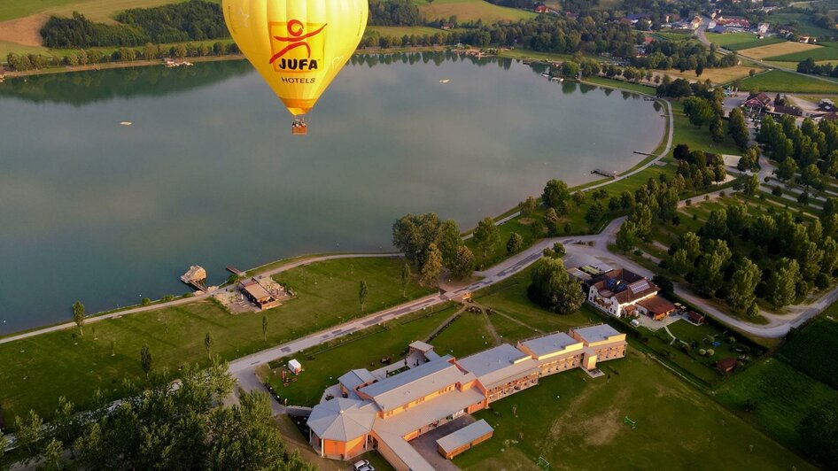 Ballonfesseln_JUFA_Oststeiermark | © Hotel JUFA Stubenbergsee