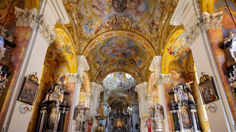 Prunkvolles Interieur der Basilika Mariatrost in G | © Graz Tourismus - Harry Schiffer