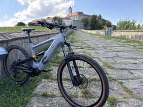 Explore the region around Riegersburg Castle by bike  | © BauerBikes