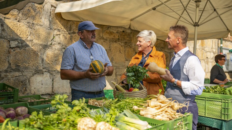 Bauernmarkt Hartberg_Verkauf_Oststeiermark | © Tourismusverband Oststeiermark