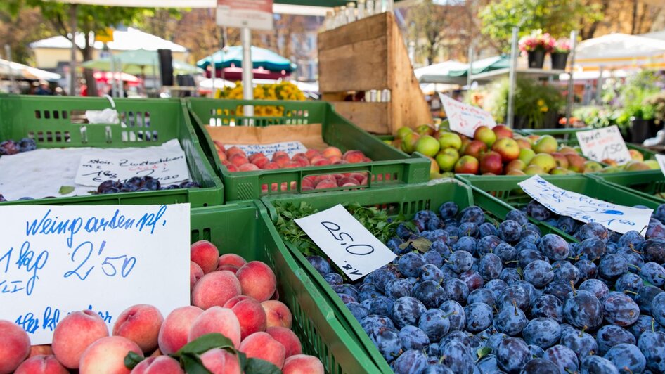 Bauernmarkt am Lendplatz - Obstvielfalt | © Graz Tourismus - Harry Schiffer
