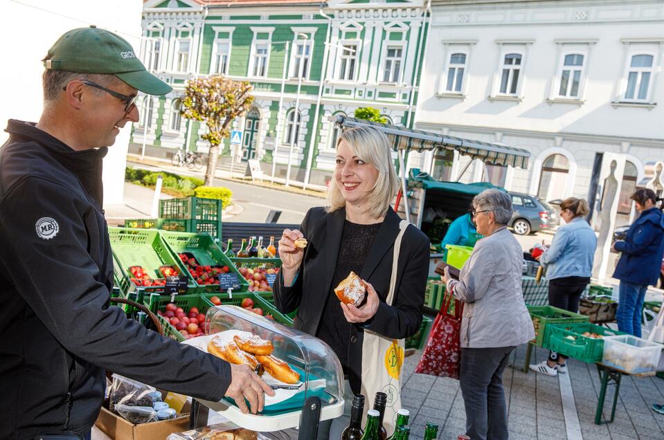 Bauernmarkt am Marktbrunnen Straß - Impression #1