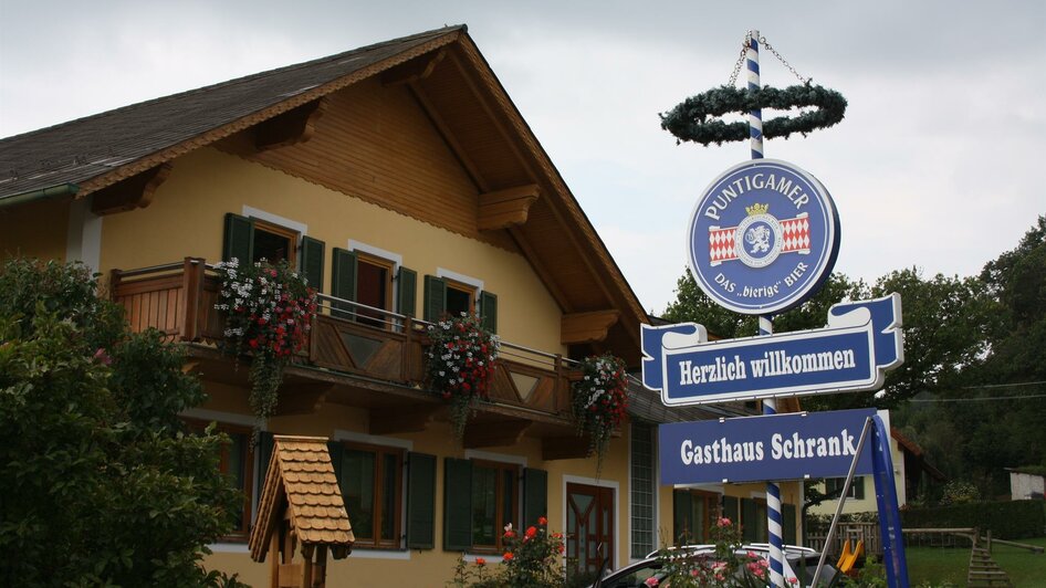 Gasthaus Schrank_Außenansicht_Oststeiermark | © Claudia Cirus