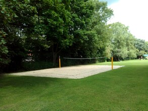 Outdoor pool Pöllau_Beach volleyball court_Eastern Styria | © Gerlinde Kohl