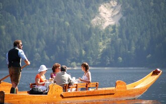 Buch&Boot, Altaussee, Plättenfahrt | ©  Boote Salzkammergut