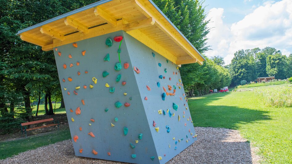 Marktgemeinde Pöllau_Boulder Block_Oststeiermark | © Helmut Schweighofer
