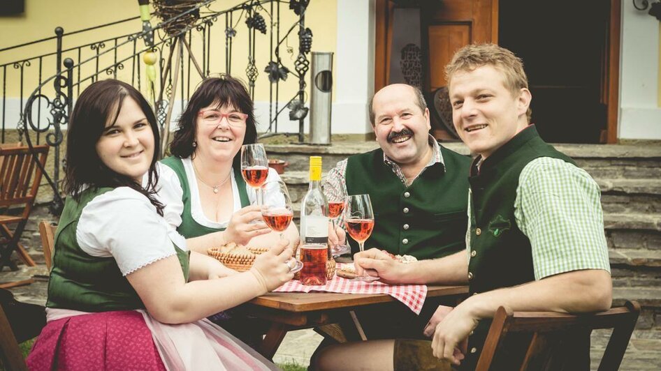 Familienfoto | © Buschenschank Glirsch