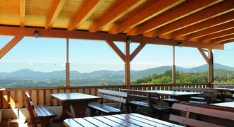 Buschenschank Grabner_Terrace_Eastern Styria | © Buschenschank Grabner