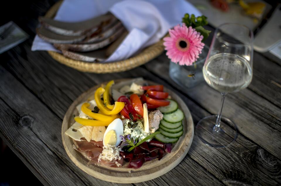 Buschenschank Jause | TV Südsteiermark | © Tom Lamm Buschenschank Großschmidt - Impression #1 | © Tom Lamm