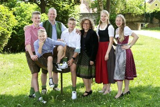 Buschenschank Pack_Familie_Oststeiermark | © Tourismusverband Oststeiermark