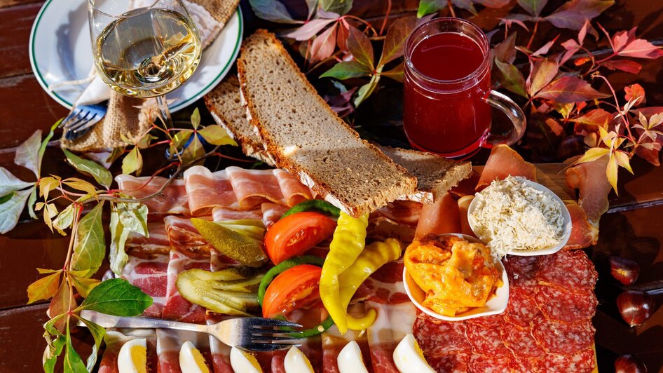 Buschenschank Zach Brettljause | © TV Region Graz-Harry Schiffer Buschenschank Zach Brettljause | © TV Region Graz-Harry Schiffer