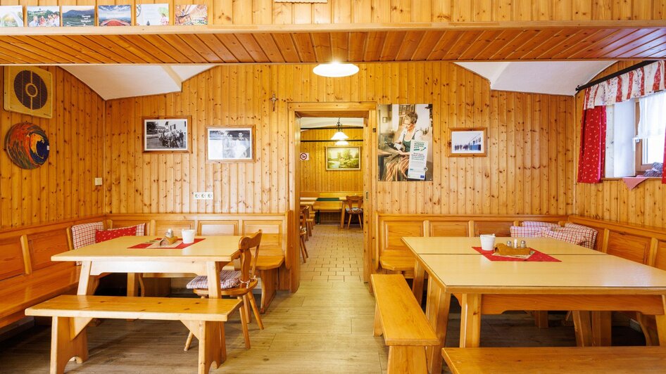 Buschenschank Zach heller Gastraum | © TV Region Graz-Harry Schiffer Buschenschank Zach heller Gastraum | © TV Region Graz-Harry Schiffer