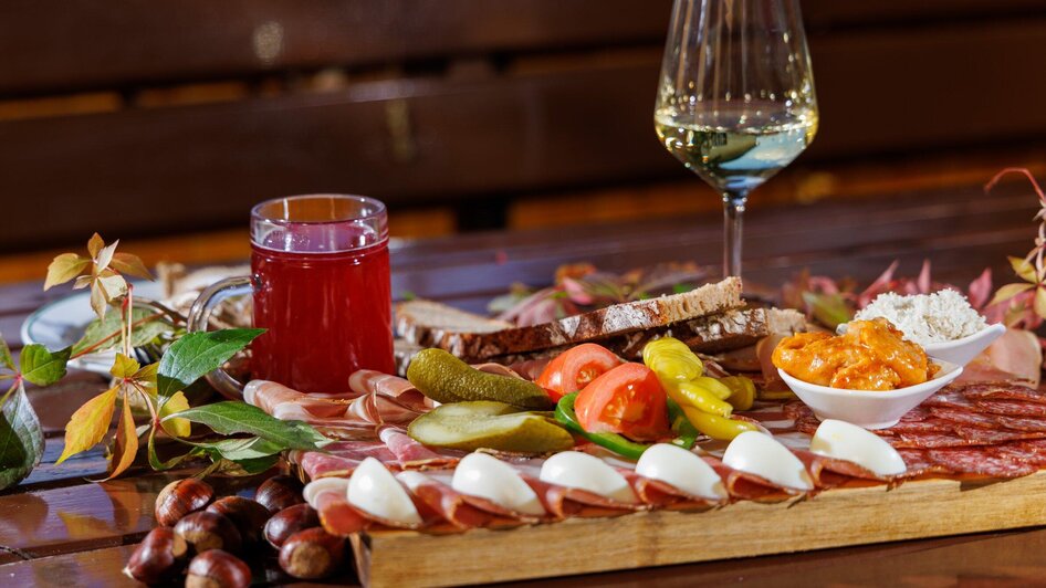 Buschenschank Zach Jause im Herbst | © TV Region Graz-Harry Schiffer Buschenschank Zach Jause im Herbst | © TV Region Graz-Harry Schiffer