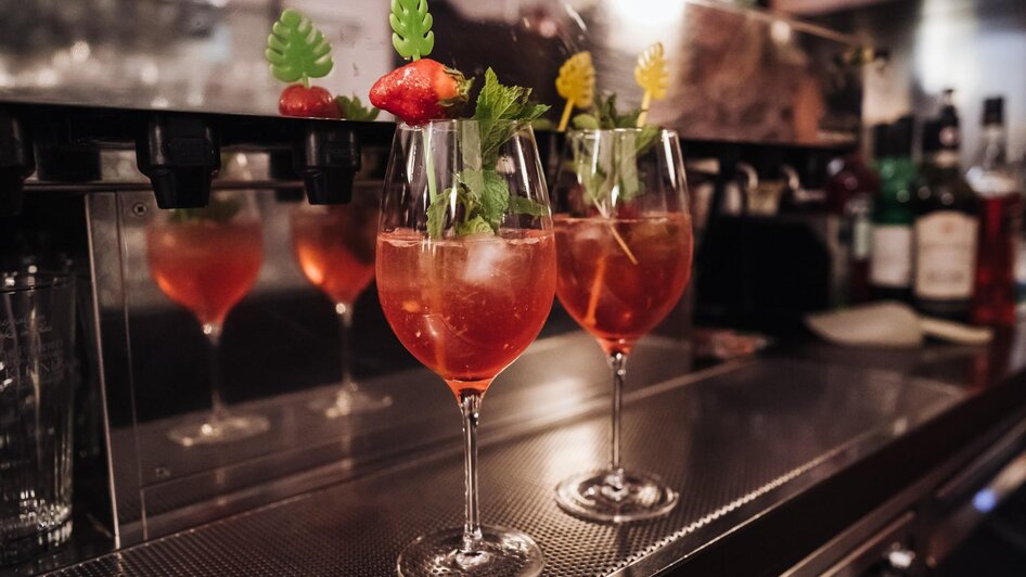 Café Zeitlos - Erfrischende Cocktails an der Bar | © Café Zeitlos