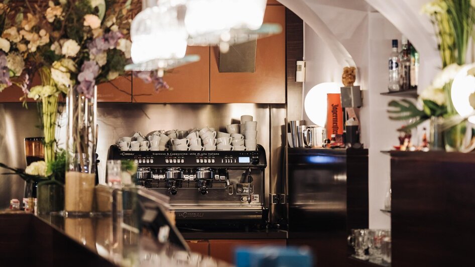 Café Zeitlos - Moderne Kaffeebar in stilvollem Amb | © Café Zeitlos