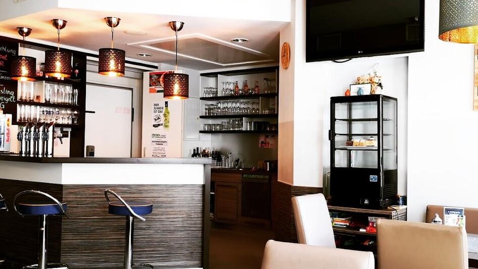 Bar im Cafe Xenia in St. Lorenzen am Wechsel | © Cafe Xenia Bar im Cafe Xenia in St. Lorenzen am Wechsel | © Cafe Xenia