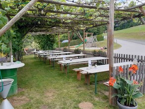 Cider tavern_ guest garden_Eastern Styria | © Dreiländereck Mostschank Heißenberger