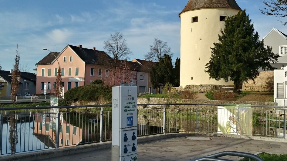 E-Bike Ladestation Rochusplatz_Teich_Oststeiermark | © Tourismusverband Oststeiermark