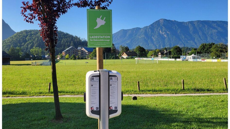 E-Tankstelle, Altuassee, Kurhaus, Vorderseite | © Petra Kirchschlager