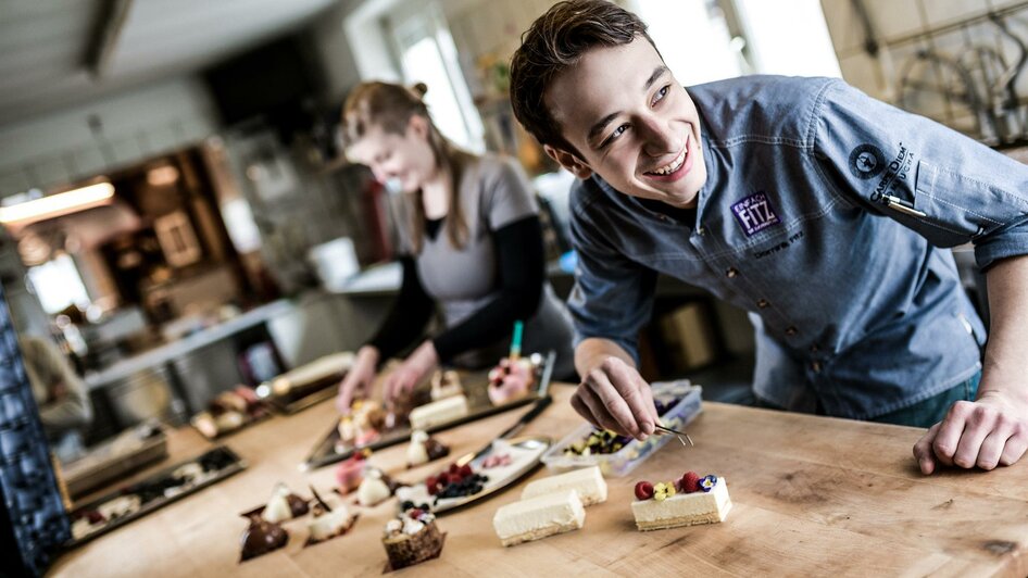 Dominik Fitz in der Backstube | © Einfach Fitz die Zuckerbäcker, Jean Van Luelik