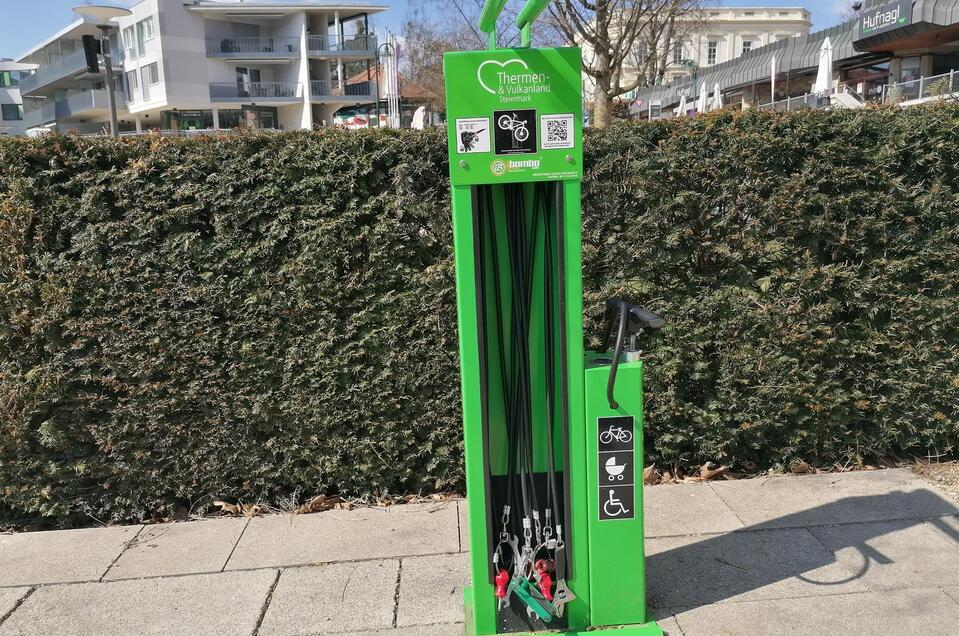 Fahrradreparatur-Station Hauptplatz Bad Gleichenberg - Impression #1 | © Thermen- & Vulkanland