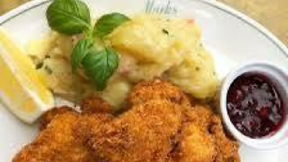 Fiedler's Bauernstüberl - Backhendl Mittagsmenü | © Bettina Fiedler
