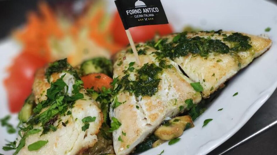 Forno Antico - Frischer Fisch mit Gemüsebeilage | © Forno Antico