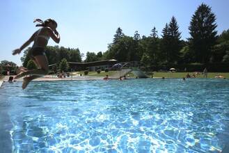 Outdoorpool_Child_Eastern Styria | © Bergmann