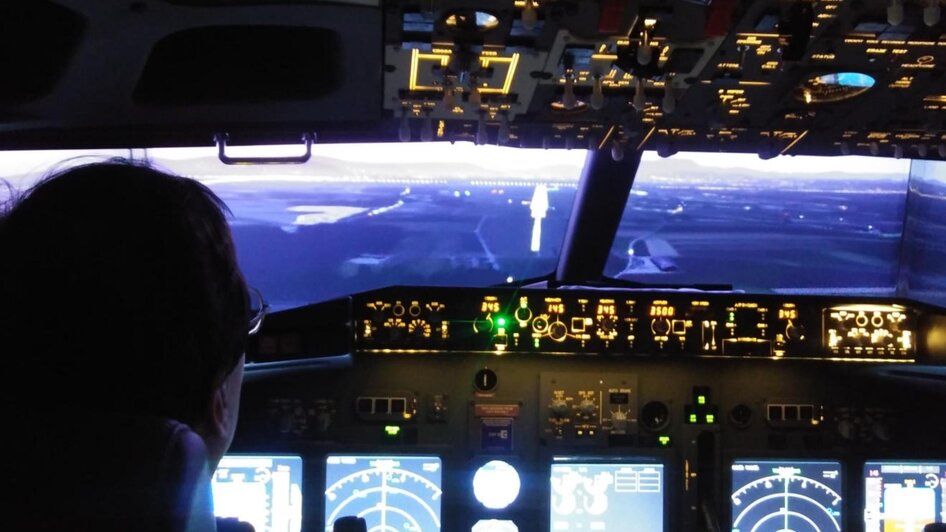 Landeanflug im Flugsimulator bei Gate-08 Graz | © GATE-08 Flight