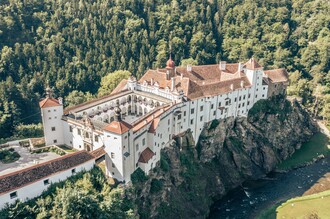 Garden castle_air_view_Eastern Styria | © Gartenschloss Herberstein