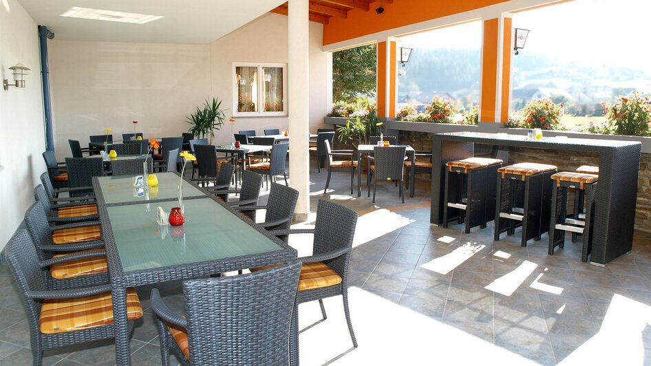 Gasthaus Hulfeld_Terrasse_Oststeiermark | © Gasthaus Hulfeld