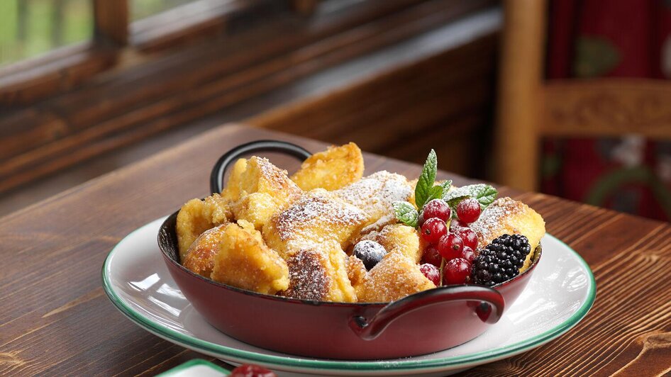 Kaiserschmarrn | Mayer mit Hut | © TAUROA GmbH Kaiserschmarrn | © TAUROA GmbH