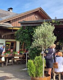 Rostiger Anker, Grundlsee, Gastgarten | © Bettina Scheck | Bettina Scheck | © Bettina Scheck
