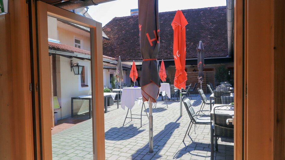 Gasthaus Strobl_Terrasse_Oststeiermark | © Tourismusverband Oststeiermark