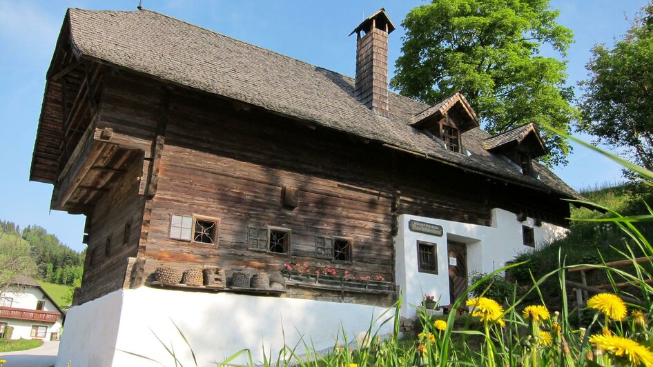 Rauchstubenhaus_Aussenansicht_Oststeiermark | © Peter Almer