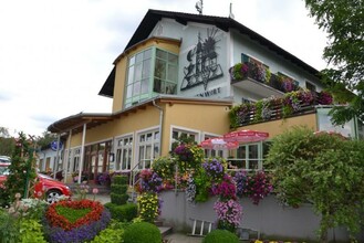 Kirchenwirt Sommer_exterior view_Eastern Styria | © Gasthof Kirchenwirt Sommer