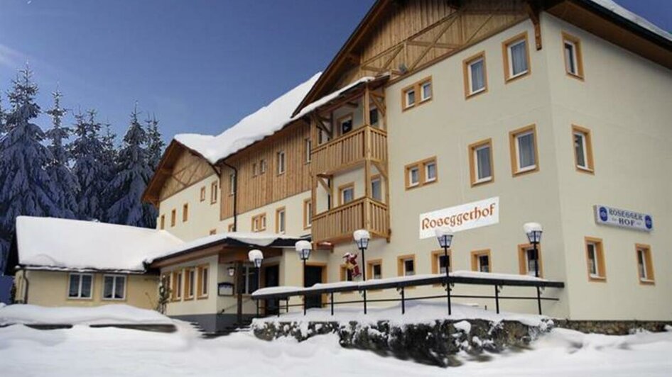 Gasthof Roseggerhof_im Winter_Oststeiermark | © Gasthof Roseggerhof