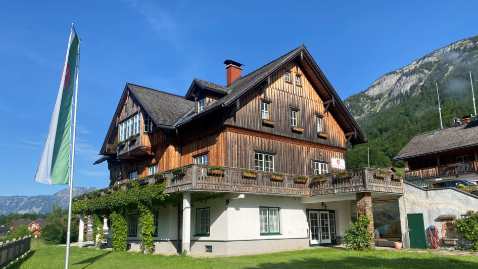 Gemeindeamt, Grundlsee, Haus von vorne | © Bettina Scheck